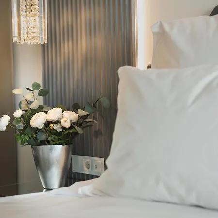 Pearl Dorobanti Apartment